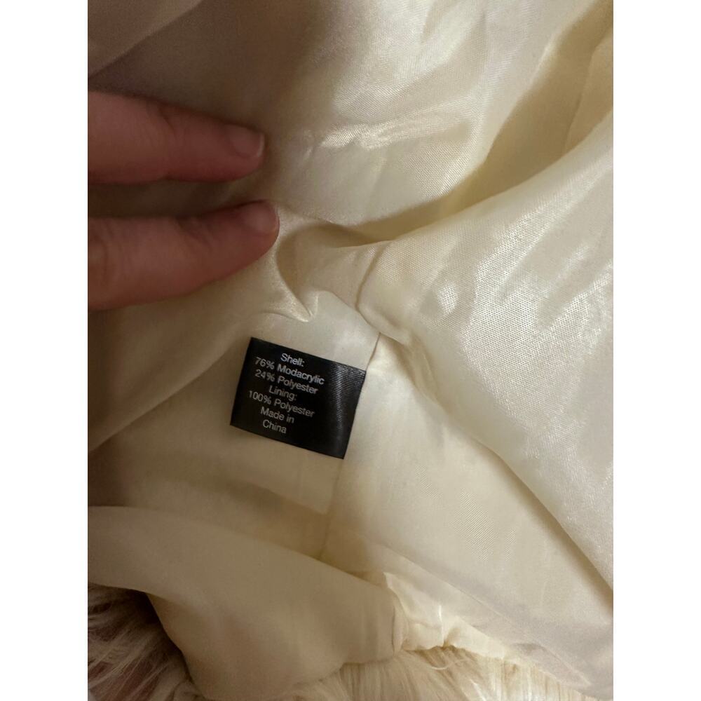 Lane Bryant shaggy faux fur off white coat size 14/16 - Picture 6 of 6